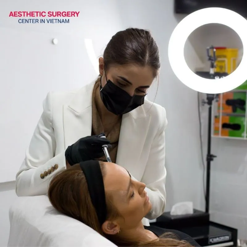 If performed at an untrustworthy clinic or by an unskilled surgeon, it may lead to filler lumps, asymmetry or even blood vessel blockage.