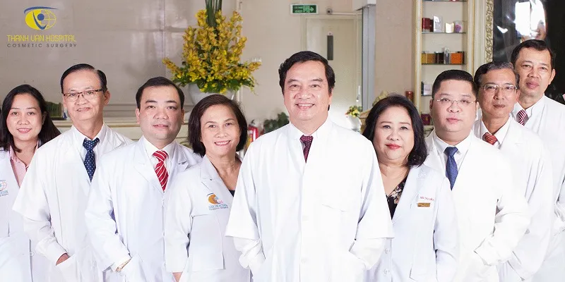 The brand has a team of skilled and experienced surgeons in the aesthetic field.