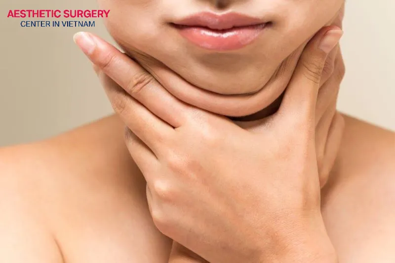 The surgeon will assess the amount of excess fat and the patient’s skin elasticity to determine the most suitable treatment plan.