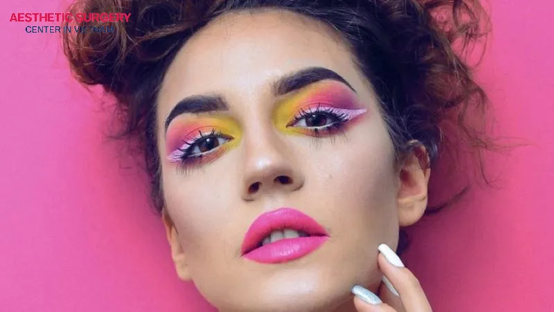 After eyelid stitching, you should not wear makeup.