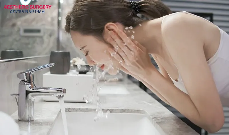 Wash your face gently and avoid strong pressure on the injection area for 24 hours to help prevent eyebrow droop.