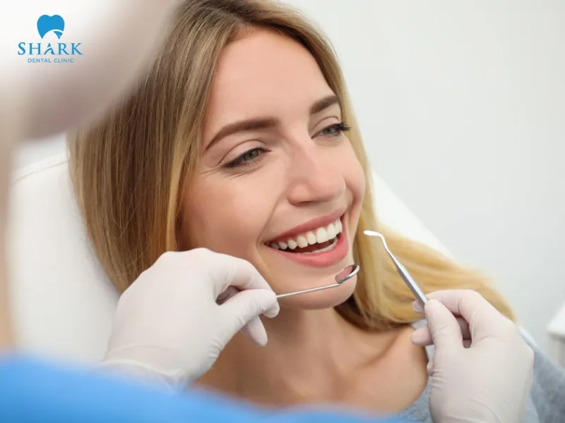 Each dental clinic differs in infrastructure and the expertise of its dental team, which is why the cost of aesthetic porcelain crowns varies from one facility to another
