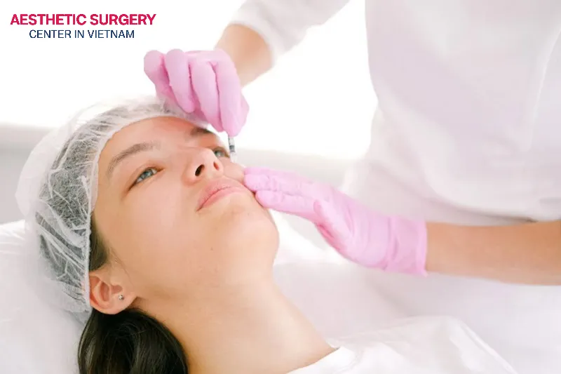 Choosing a reputable clinic for filler injections will help you avoid unwanted risks