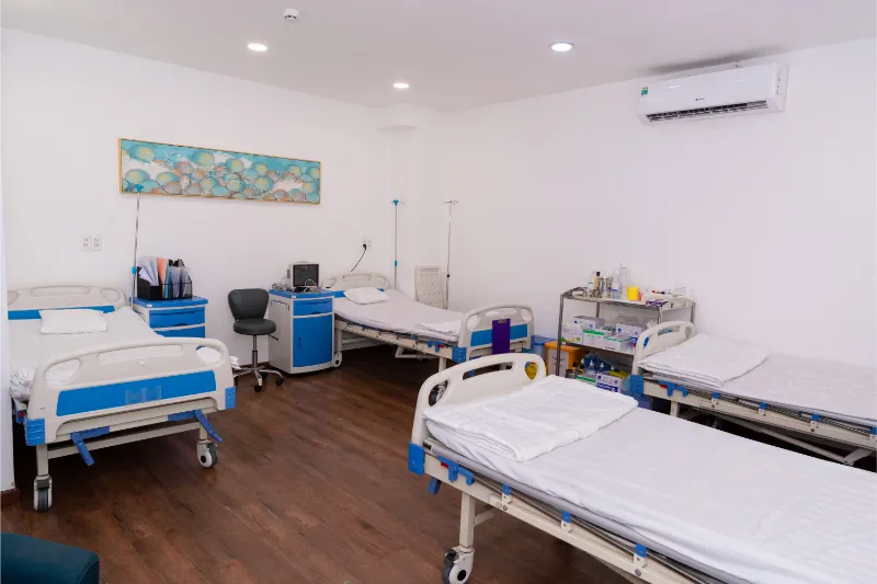 A premium post-treatment room provides a comfortable space for customers to rest after aesthetic surgery