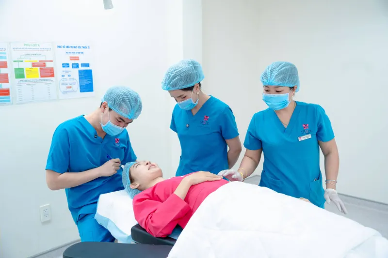 The medical teams at Aesthetic Surgery Center are not only highly qualified and experienced but also dedicated to their patients
