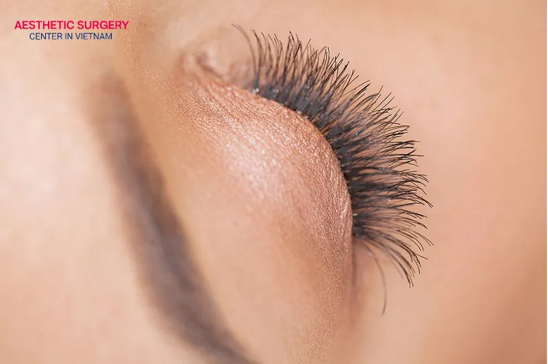 In week 2, swelling and bruising begin to decrease significantly