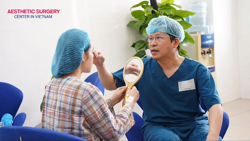 You should choose a reputable clinic or hospital for rhinoplasty to avoid unwanted risks.