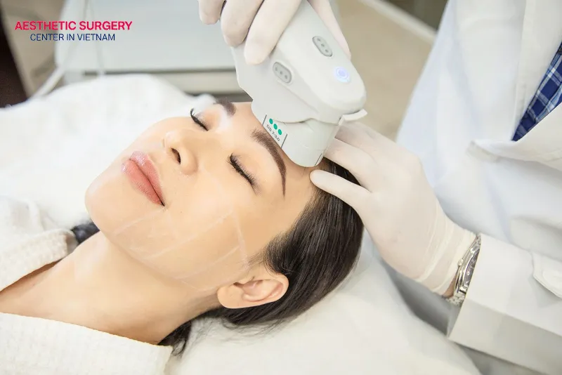A non surgical brow lift is a non-surgical cosmetic procedure