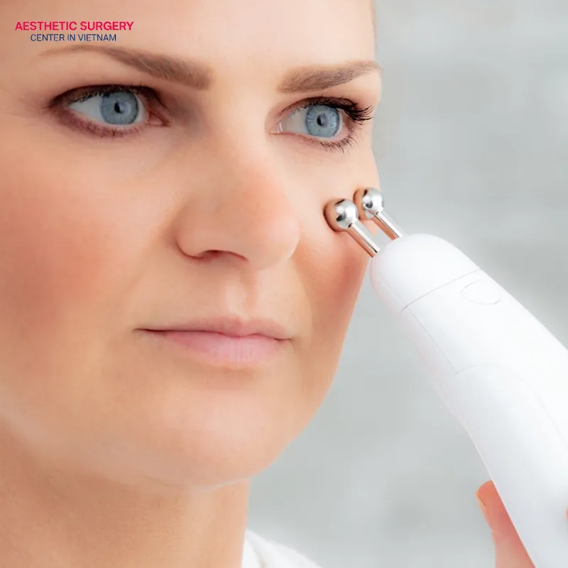 Microcurrent uses low-intensity electrical pulses to stimulate facial muscles.