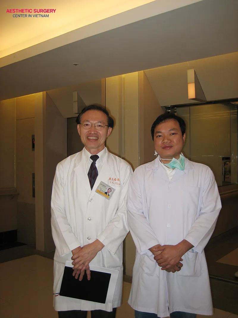 Le Tan Hung (right) is a leading cosmetic surgery expert in Vietnam.