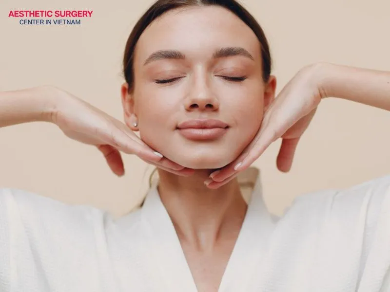 Liposuction cheek is suitable for many people, however, you must be at least 18 years old to undergo the procedure