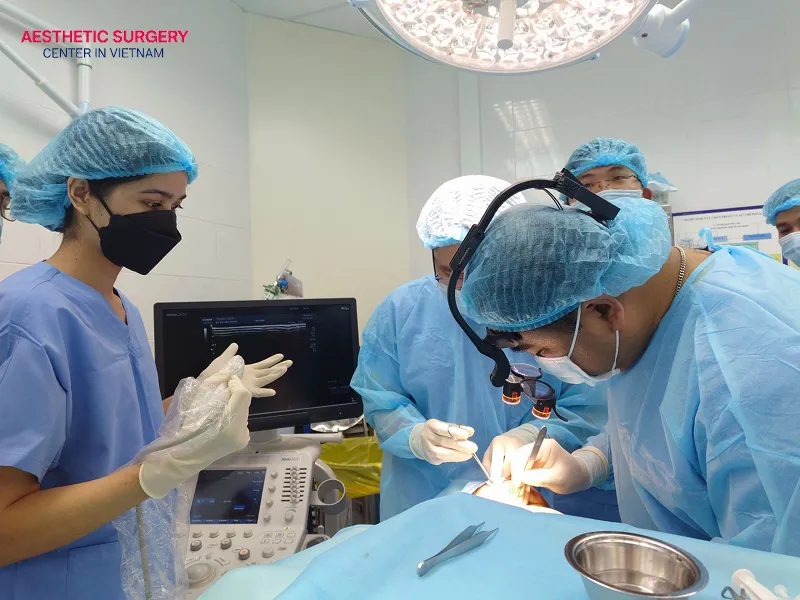 The level of pain during a male facelift is usually manageable and within a tolerable range.
