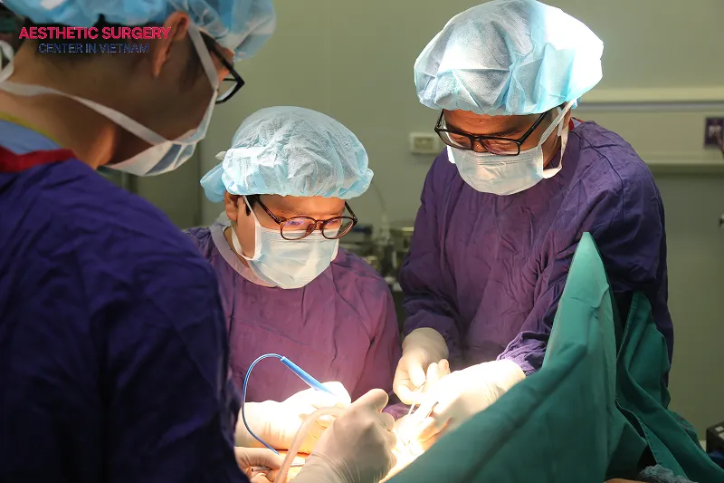 In favorable cases, patients can undergo breast reconstruction immediately after tumor removal surgery.