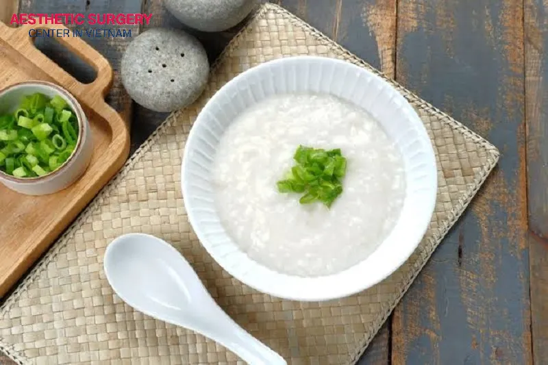 Get plenty of rest, make gentle facial movements, and eat soft, easy-to-chew foods after a facelift to avoid placing tension on the SMAS layer, which can cause pain.
