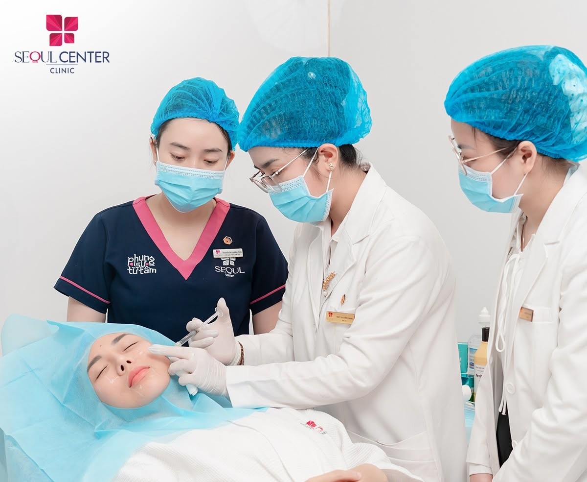 JUVÉDERM® Ultra XC injections at Seoul Center Clinic are performed by highly qualified and experienced physicians.