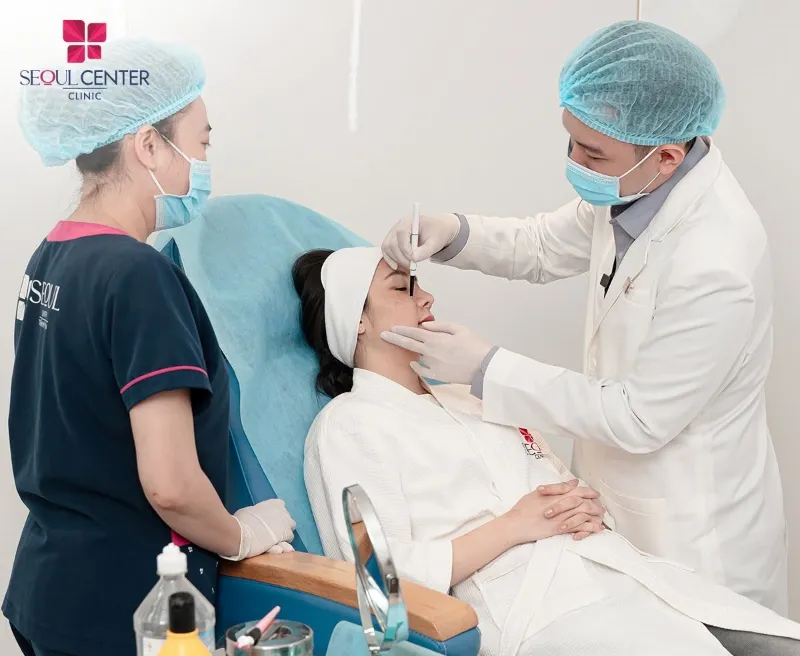 Restylane® Eyelight injections for the under-eye area are performed by highly qualified and experienced physicians at Seoul Center Clinic.