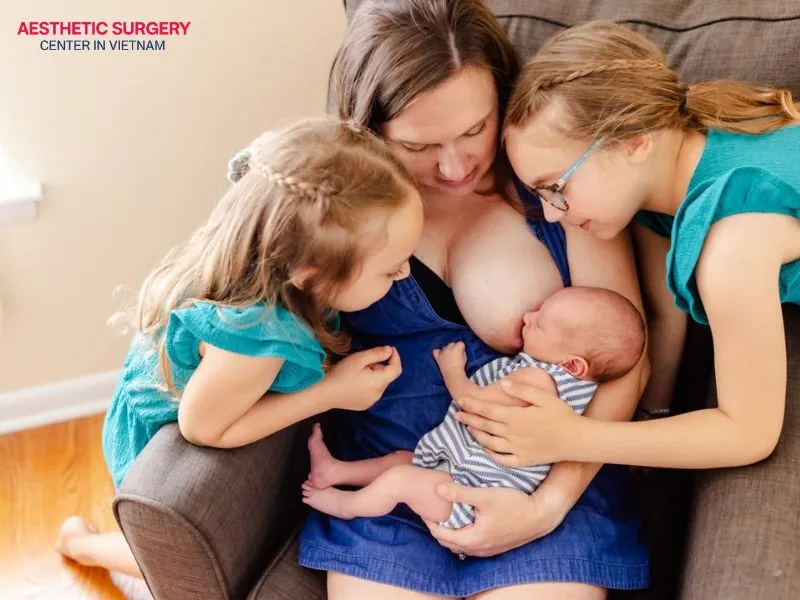 The ideal time for breast augmentation after pregnancy is 3–6 months after the baby has been weaned.