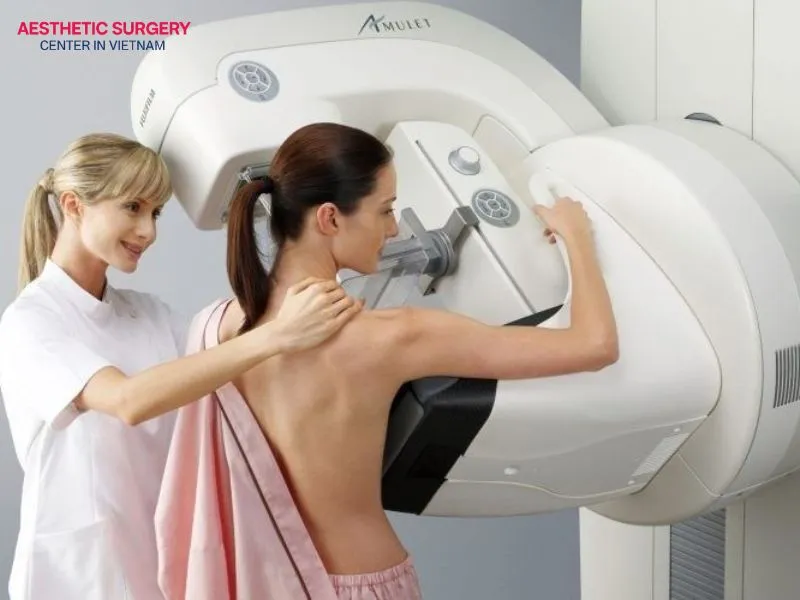 You should see a surgeon for an examination if you experience serious breast complications such as persistent swelling, pain, or fluid buildup