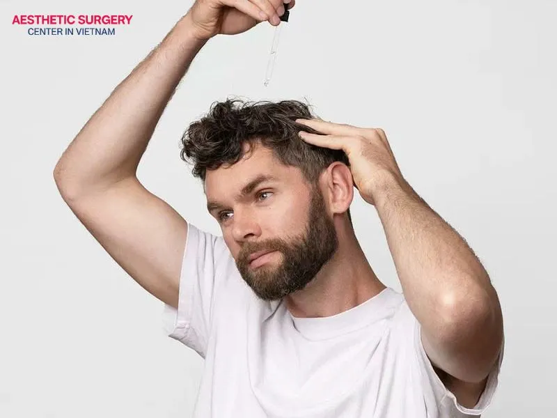The steps for using minoxidil after hair transplant should follow proper hygiene and the correct procedure.