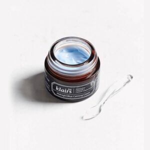 Kem dưỡng ẩm Klairs Midnight Blue Calming Cream có que lấy kem rất tiện lợi