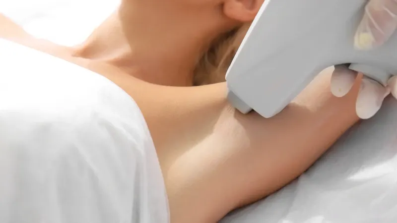 Các phương pháp cắt tuyến mồ hôi nách và chênh lệch giá?