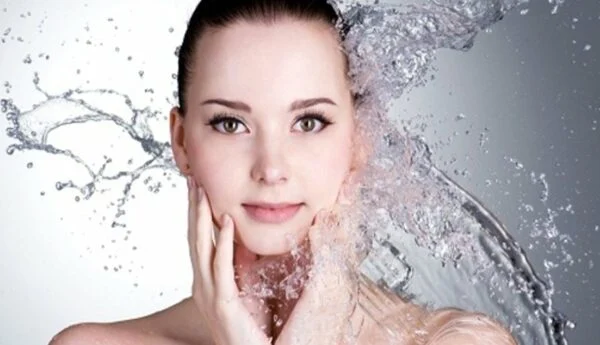 Uống nhiều nước có thải độc da không xuất phát từ đâu?