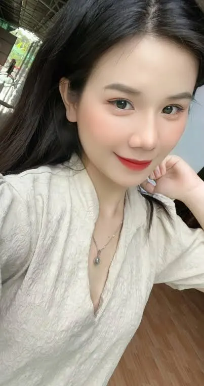 Cách trang điểm đi làm nhẹ nhàng tự nhiên có nguy hiểm không?