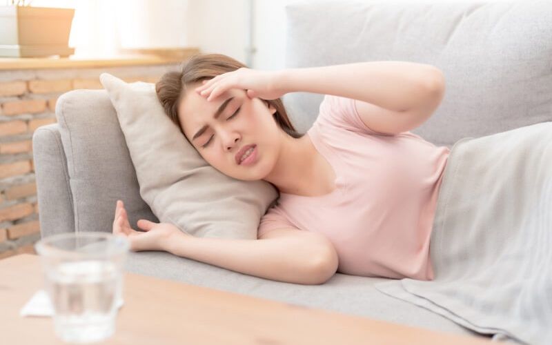 Ăn nhiều mì sẽ làm cho cơ thể nóng bức, nổi mụn