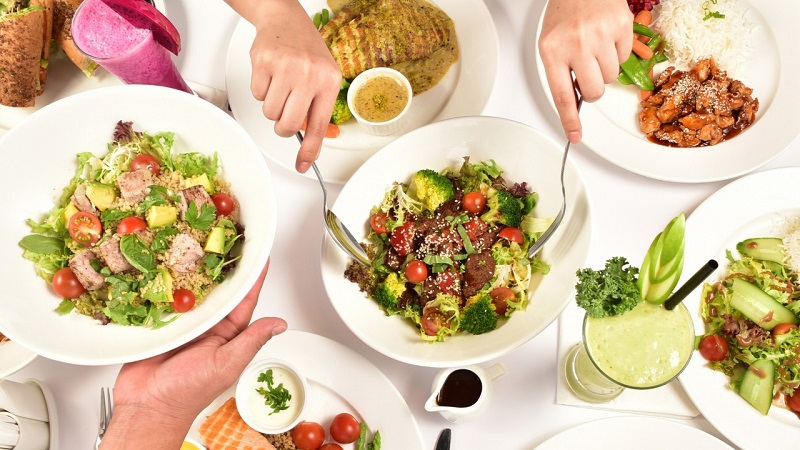 Giữ chế độ ăn uống nhiều dinh dưỡng để vết thương nhanh lành