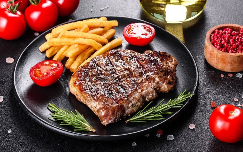 Sau cắt mí kiêng ăn thịt bò khoảng 4 tuần hoặc lâu hơn tuỳ vào cơ địa của mỗi người