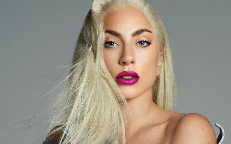 Lady Gaga có đôi mắt màu hạt dẻ thu hút mọi ánh nhìn