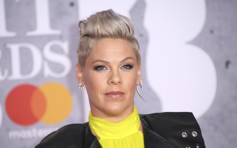 P!nk có đôi mắt màu xám xanh quý hiếm