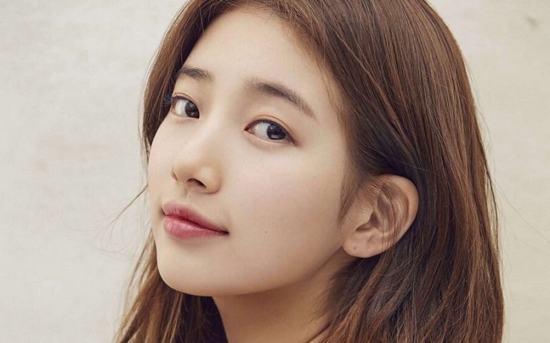 Nữ giới mắt lá răm kết hợp với sống mũi cao có số mệnh đào hoa