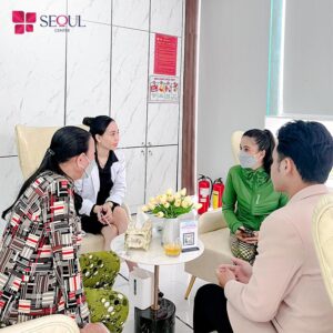 Khách hàng được phục vụ tận tâm và có trải nghiệm làm đẹp tuyệt vời