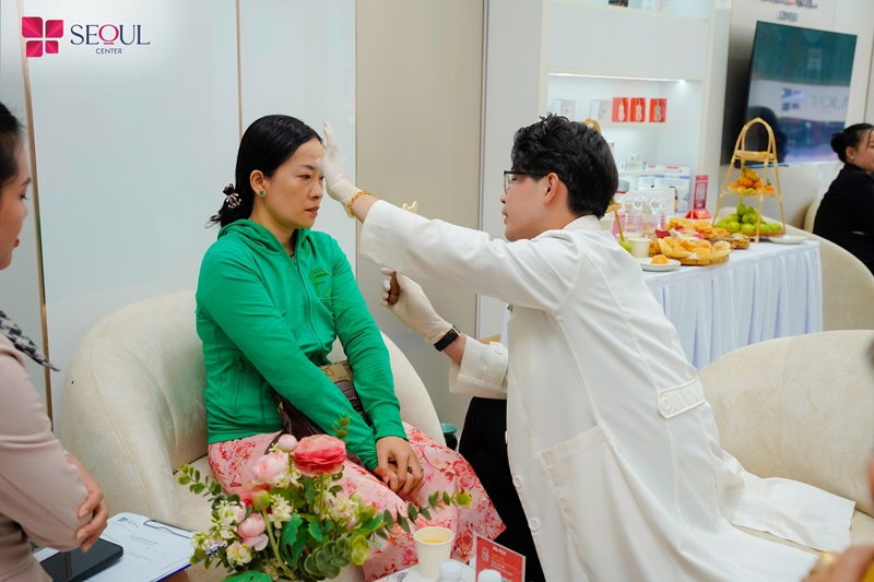 Tái khám định kỳ để bác sĩ kiểm tra vết mổ và theo dõi tốc độ phục hồi