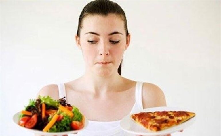 Sau cắt mí cần kiêng ăn nhiều loại thực phẩm để tránh ảnh hưởng đến quá trình hồi phục