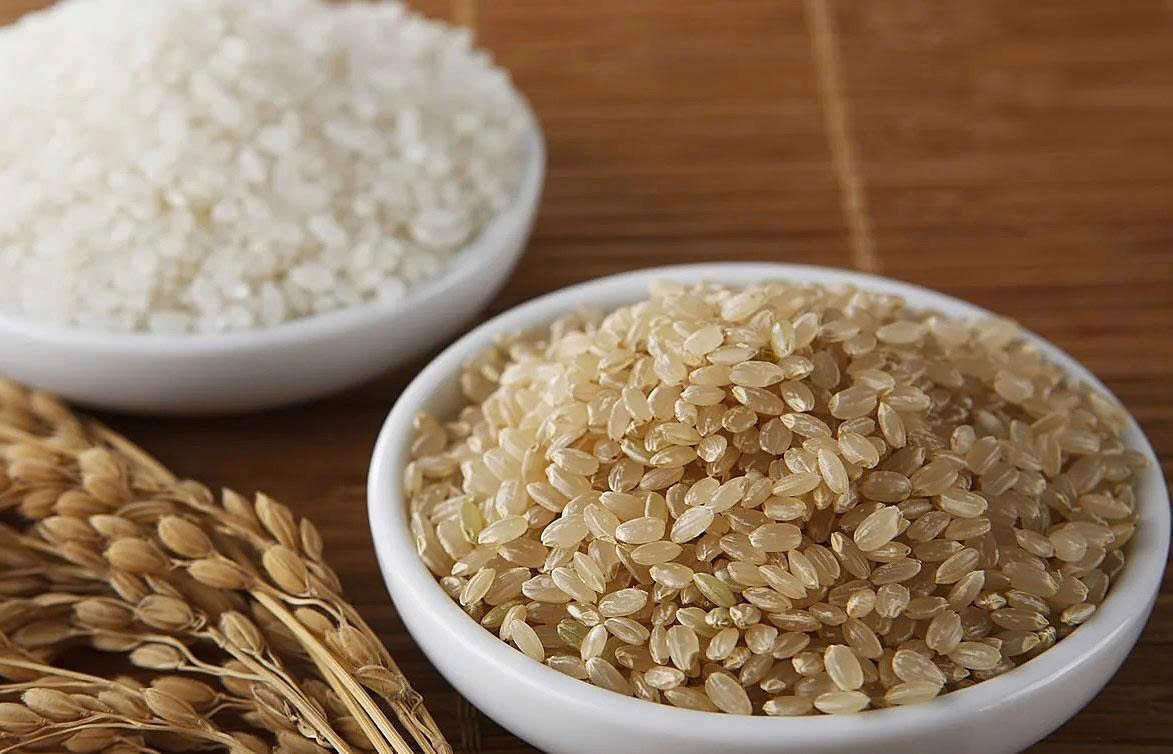 Gạo lứt khác gạo trắng như thế nào?