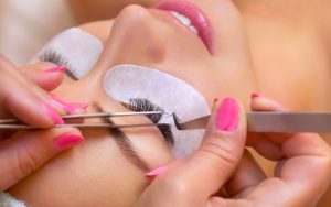 Tay nghề kỹ thuật viên kém chất lượng là nguyên nhân gây nên đỏ mắt