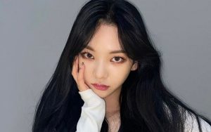 Lựa chọn tone nền nhẹ nhàng giúp khuôn mặt bạn hiền dịu