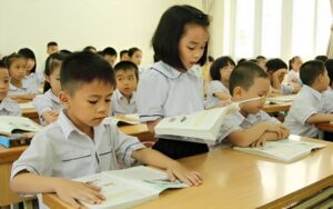 Mặt dài cắt tóc ngắn có hợp không? Nên để kiểu tóc nào thì hợp?