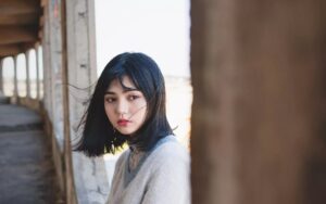 Sở hữu đôi mắt to khiến chị em trông nữ tính và cuốn hút hơn rất nhiều