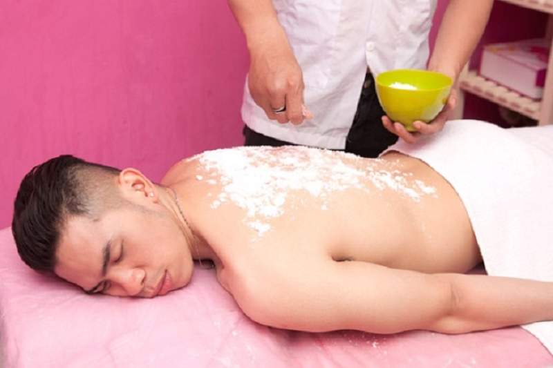 Tắm trắng tại spa hiệu quả nhờ các công nghệ hiện đại kết hợp với dịch vụ chăm sóc chuyên nghiệp