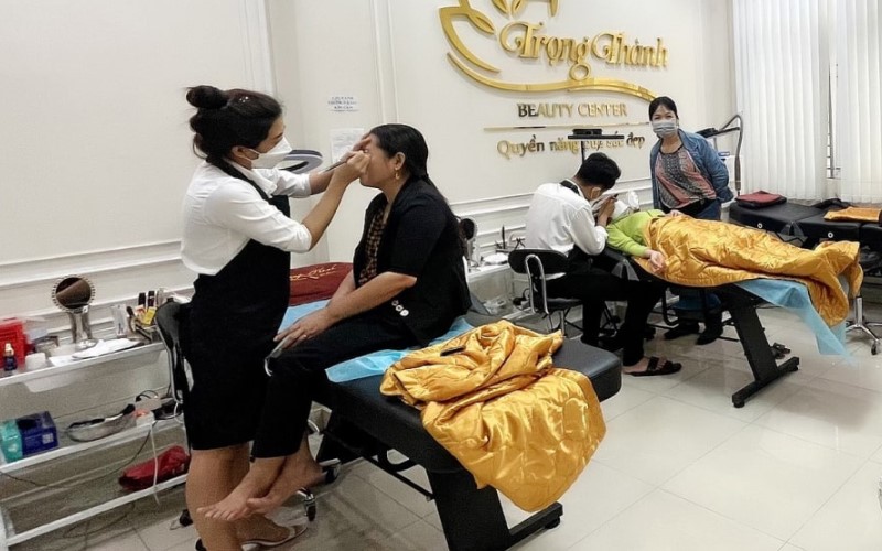 Trải nghiệm phun xăm chất lượng tại Thẩm mỹ Trọng Thành