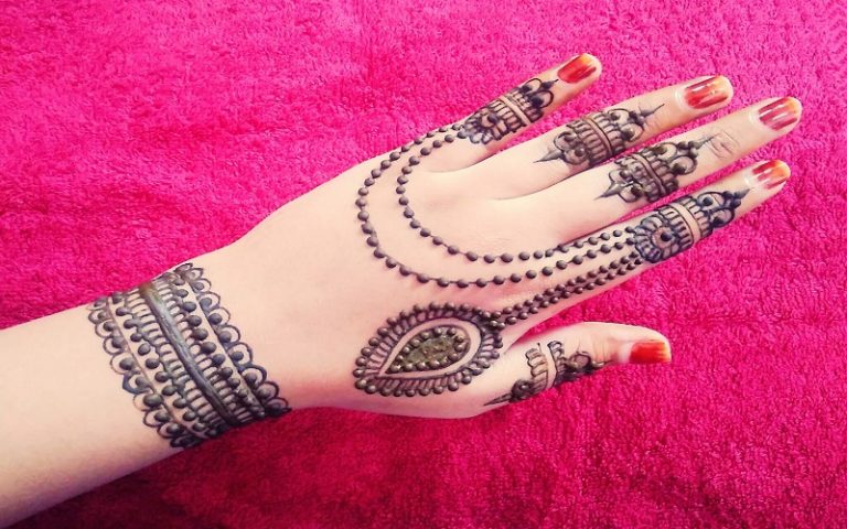 Vẽ Henna là gì? Ý nghĩa 7 biểu tượng trong nghệ thuật vẽ Henna