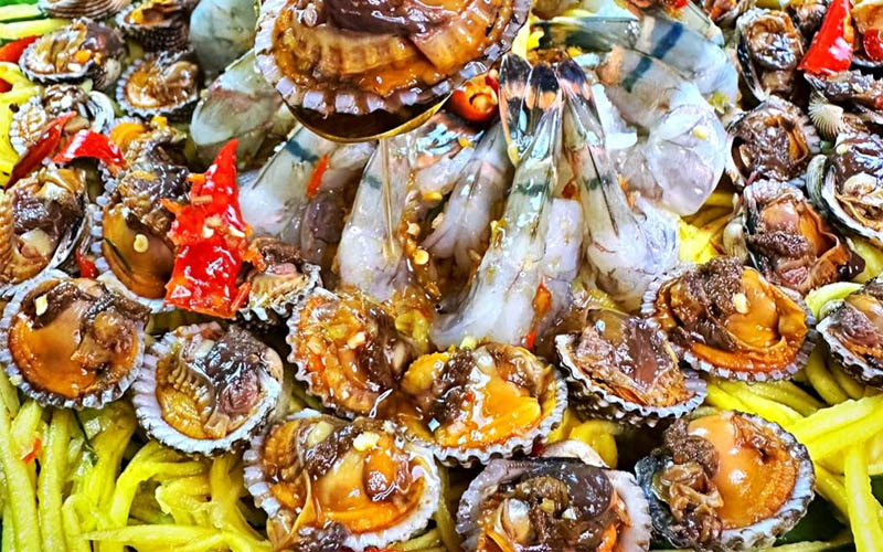 Nếu đã lỡ ăn ốc, bạn cần quan sát để tìm cách xử lý kịp thời