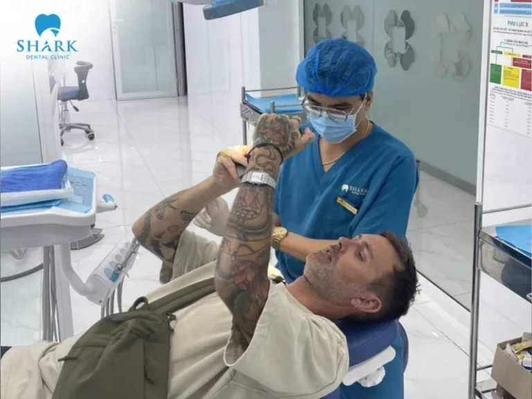 Shark Dental gathers a team of highly qualified dentists with many years of experience.