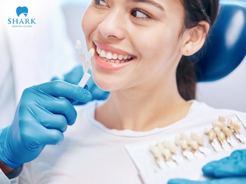 Zirconia crowns are known for their excellent aesthetics, safety, good durability, and long-lasting lifespan.