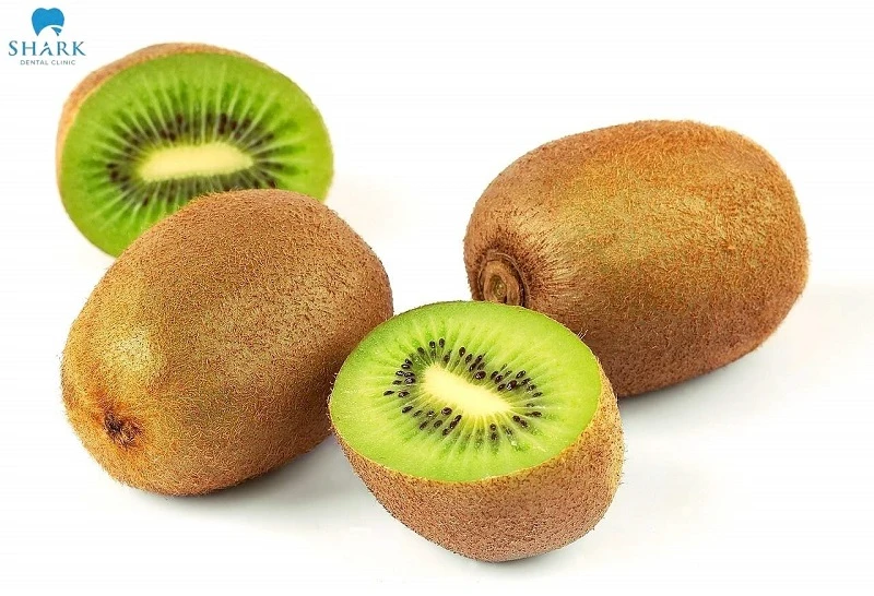 Kiwi is also a very suitable fruit to eat for people who are wearing braces