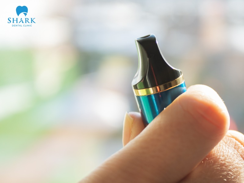 People with braces who smoke often suffer from bad breath