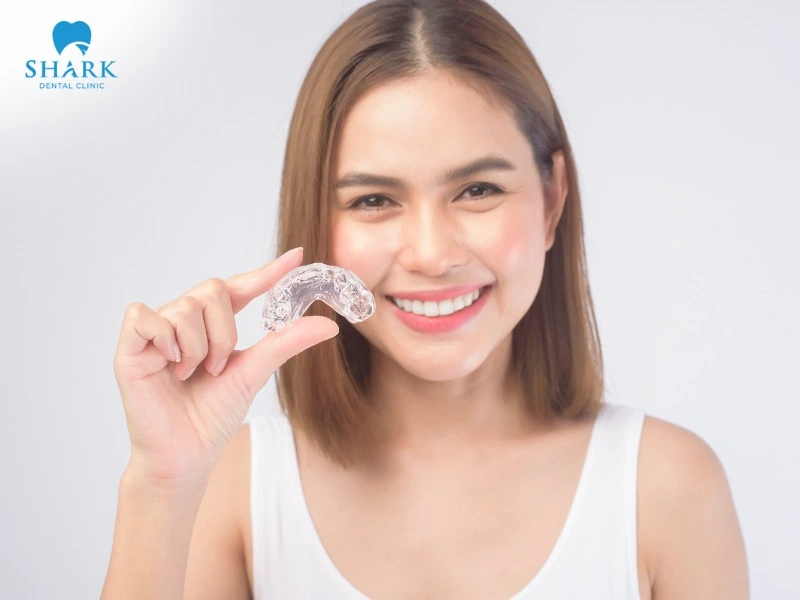 Clear aligners like Invisalign provide high aesthetic results, are convenient to use, and help shift teeth into their correct positions